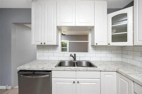2439 15th Avenue N St Petersburg FL 33713