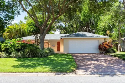 2952 60th Avenue S St Petersburg FL 33712