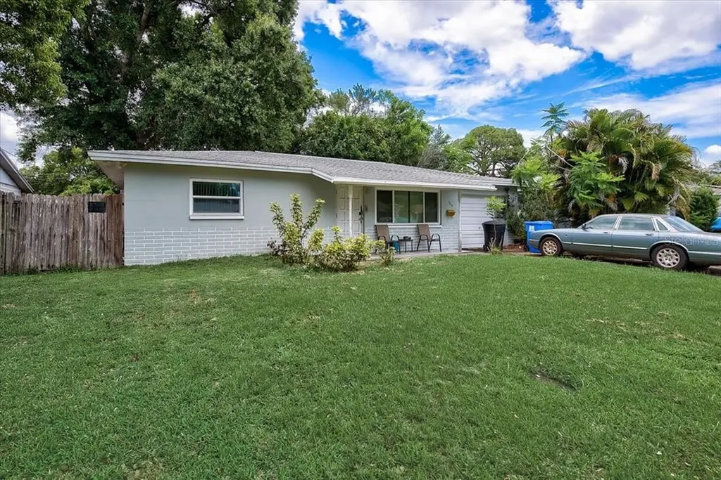 5363 12th Avenue N St Petersburg FL 33710