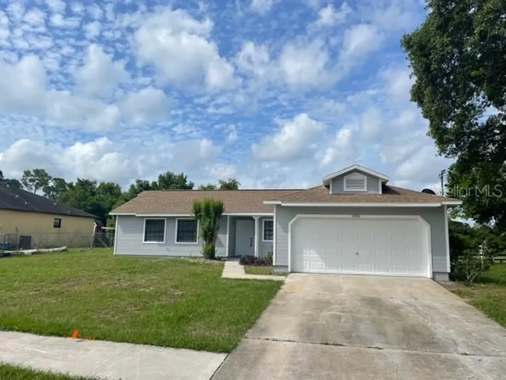 2930 Surf Drive Deltona FL 32738