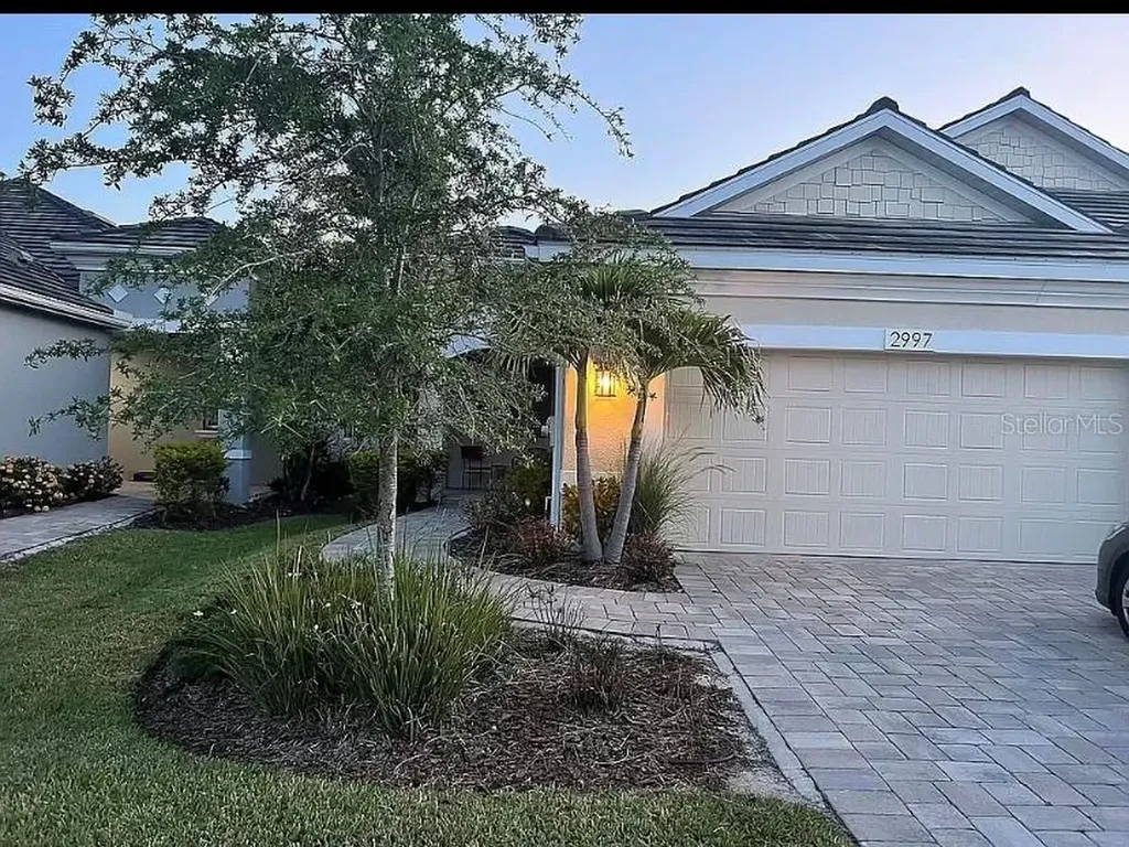 2997 Trustee Avenue Sarasota FL 34243