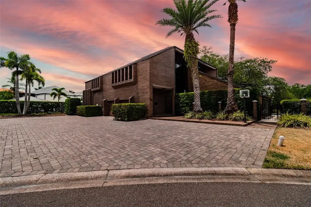 1102 Culbreath Isles Drive Tampa FL 33629