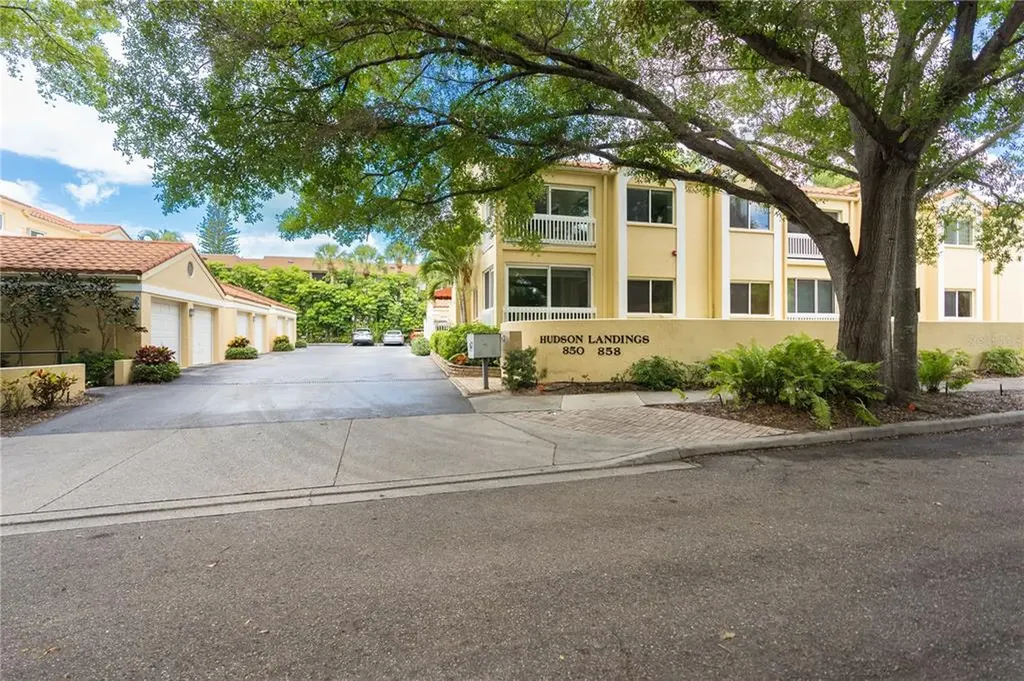 854 Hudson Avenue Sarasota FL 34236