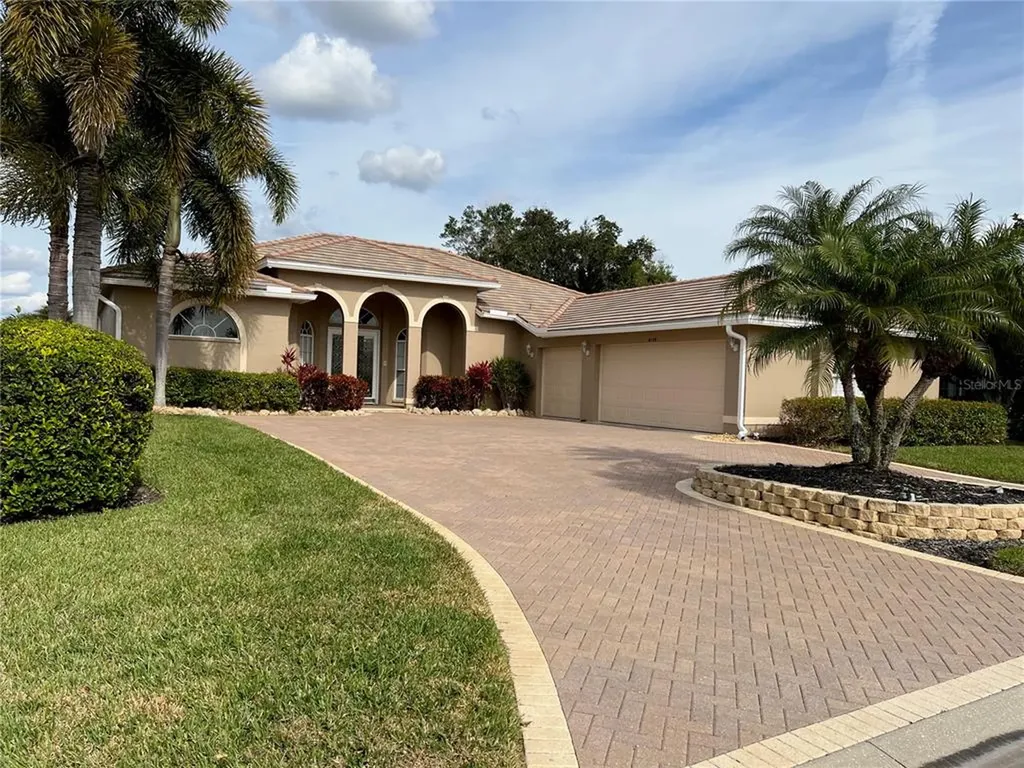 8759 Grey Oaks Avenue Sarasota FL 34238