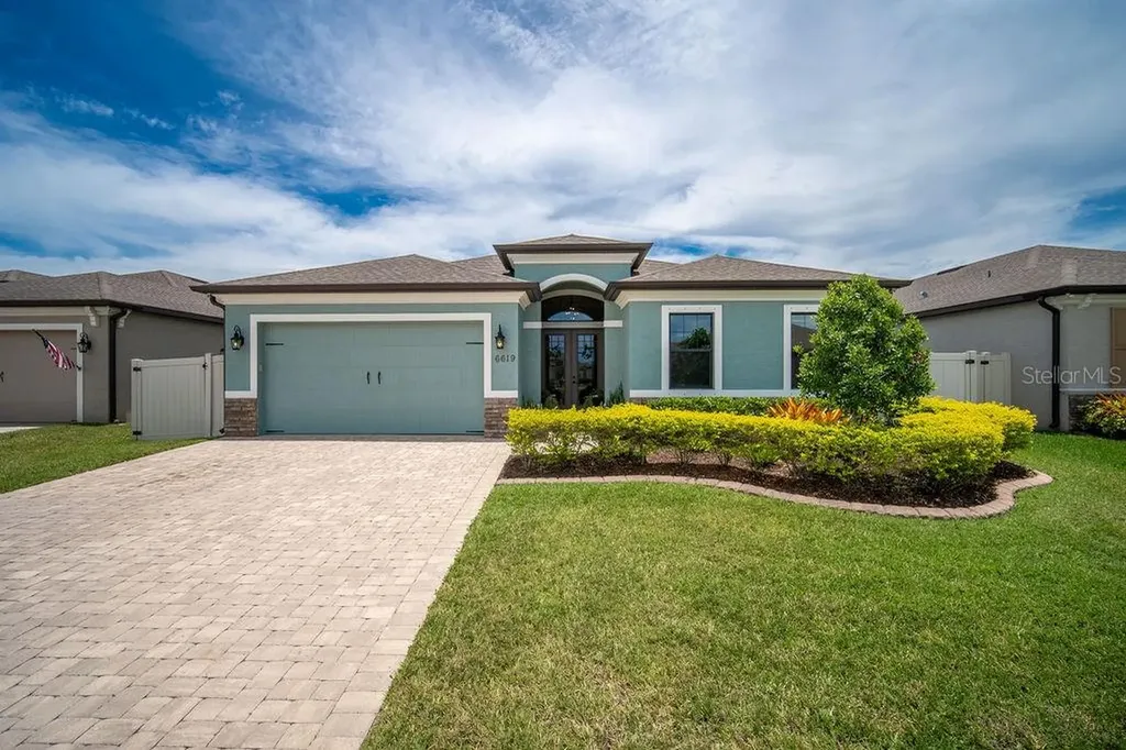 6619 35th Court E Sarasota FL 34243
