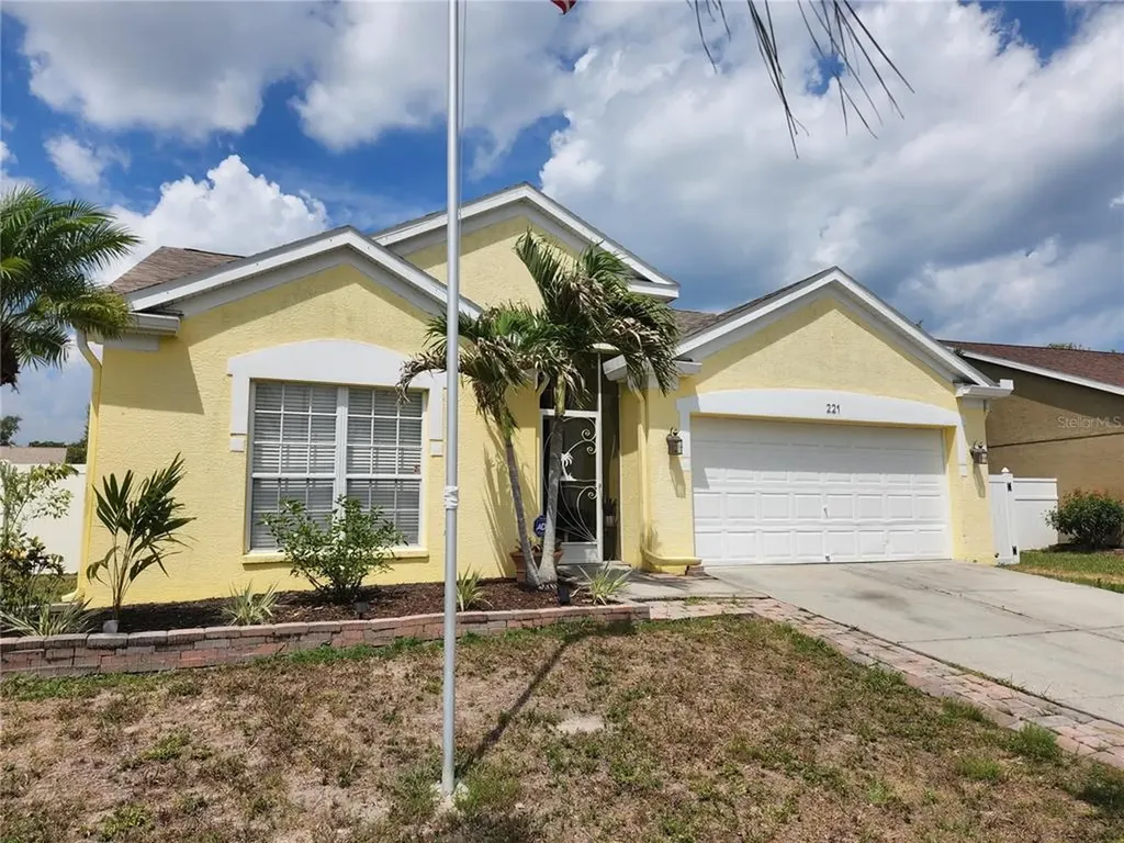 221 Lakeway Lane Apollo Beach FL 33572