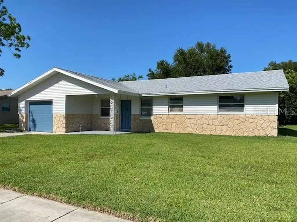 2921 Carriage Drive South Daytona FL 32119