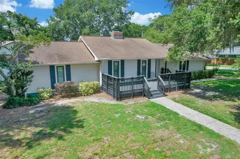131 Lakeview Drive Auburndale FL 33823