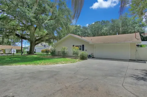 131 Lakeview Drive Auburndale FL 33823