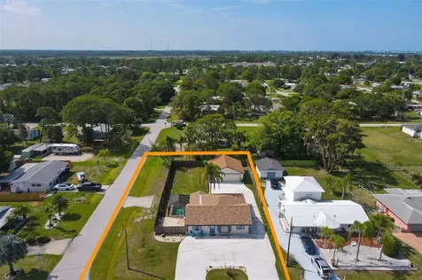 2079 Pennsylvania Avenue Englewood FL 34224