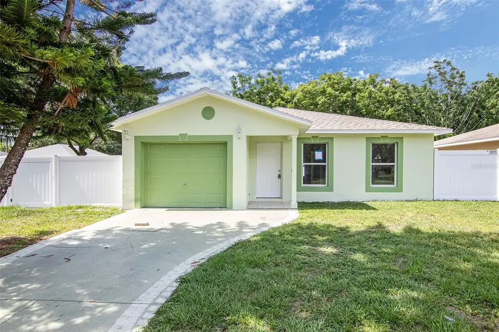 1206 NE 4th Street Mulberry FL 33860
