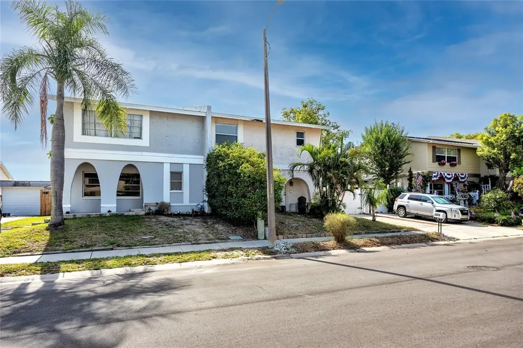 2069 Los Lomas Drive Clearwater FL 33763