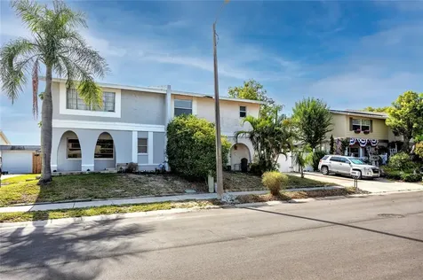 2069 Los Lomas Drive Clearwater FL 33763
