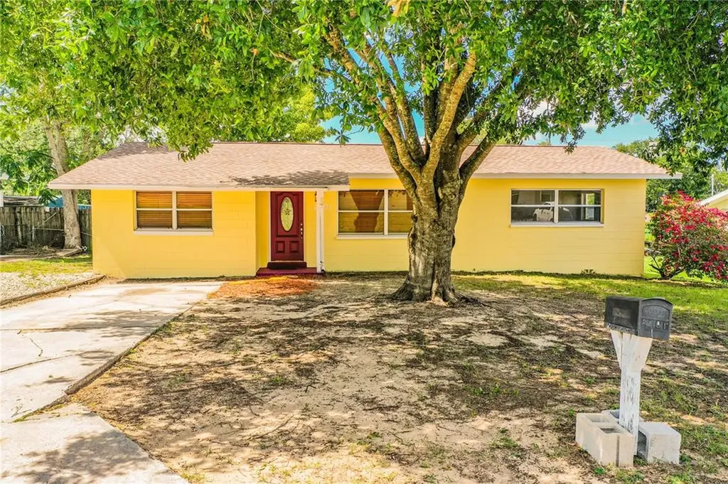 2501 Martha Drive Lake Wales FL 33898