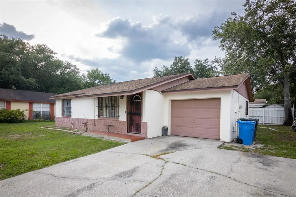 10117 Pine Trails Court Tampa FL 33615