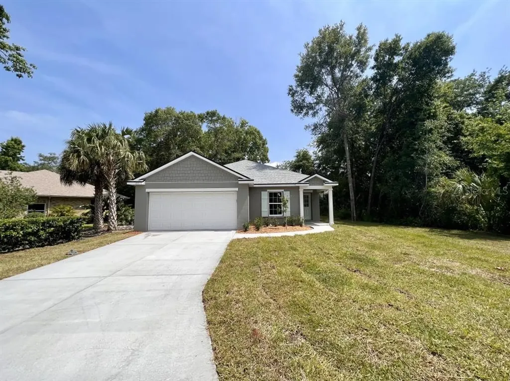 2711 Kingfisher Village Deland FL 32720