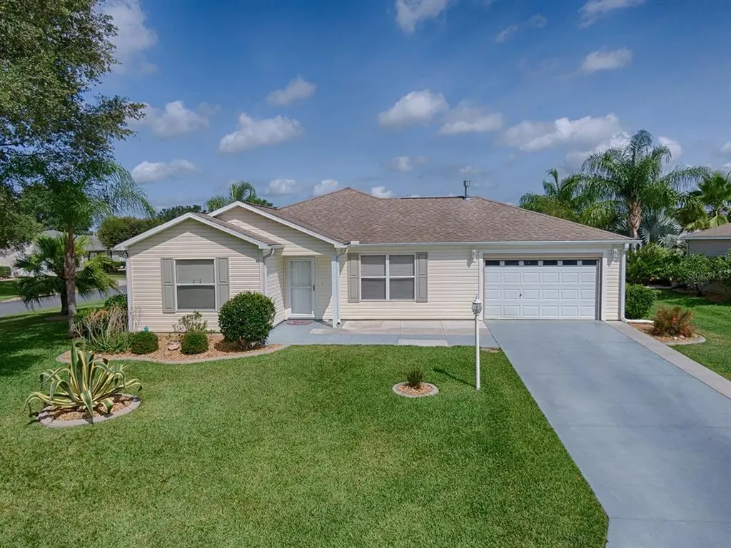 2002 Cedar Ridge Place The Villages FL 32162