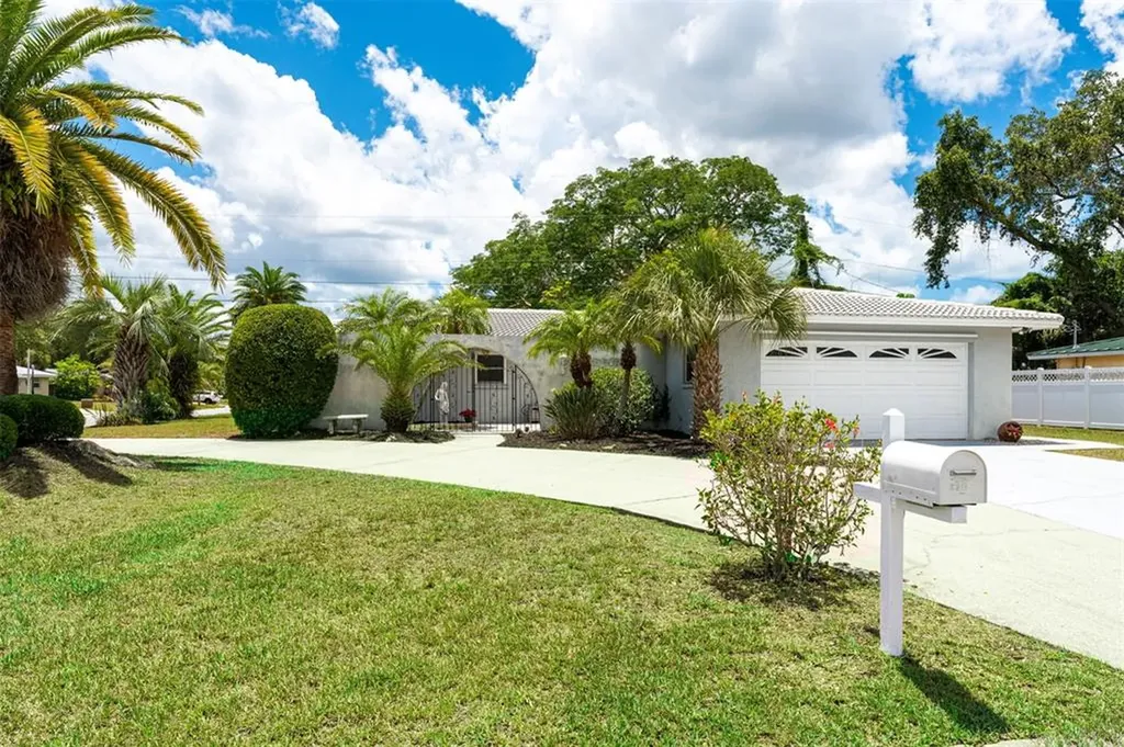 3720 Warren Ridge Street Sarasota FL 34233