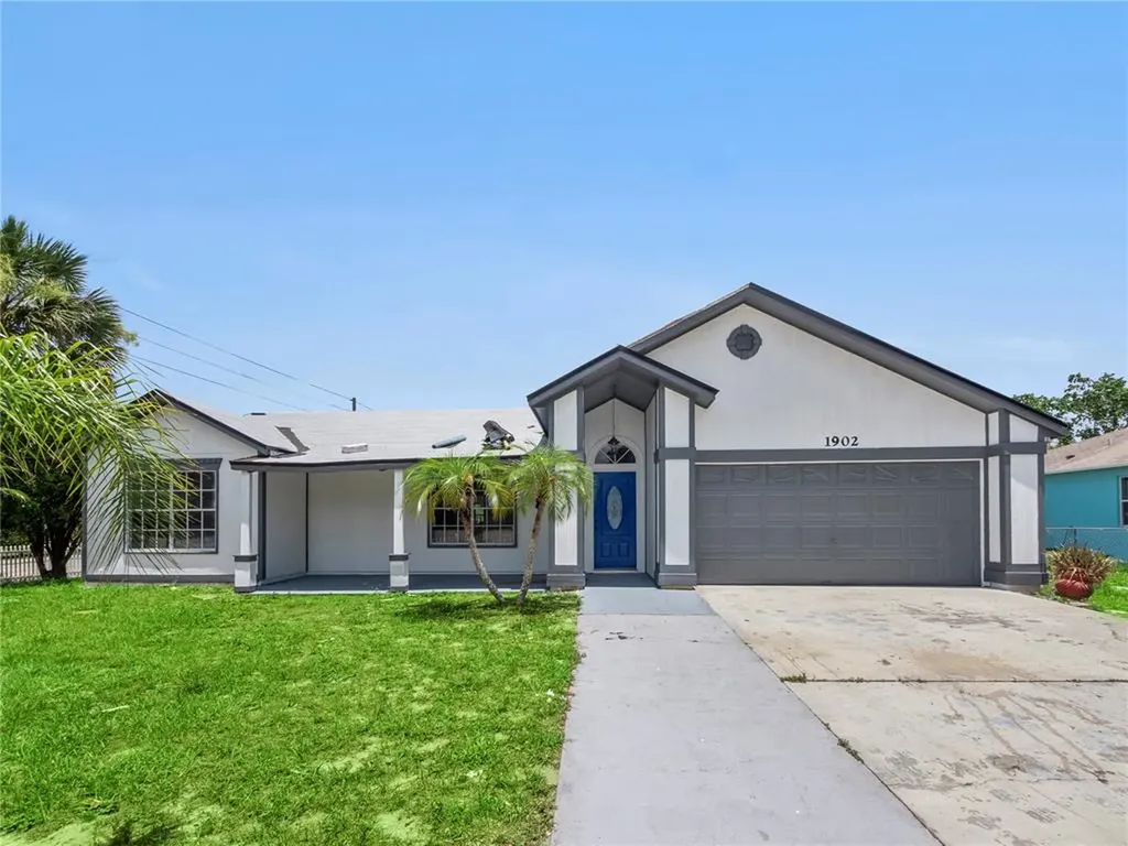 1902 Paragon Street Deltona FL 32738