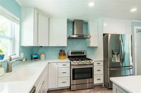 5975 6th Avenue S St Petersburg FL 33707