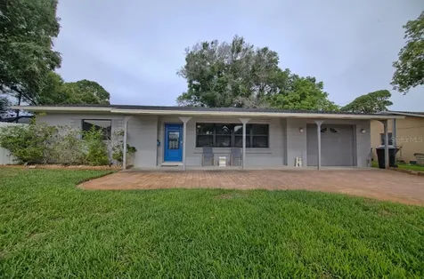 6890 35th Avenue N St Petersburg FL 33710