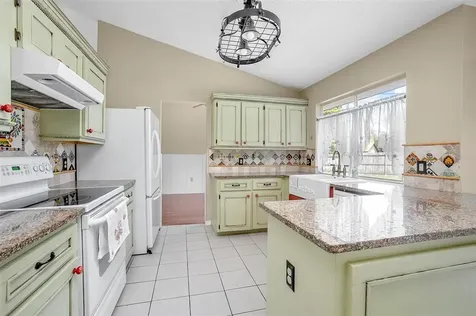 1527 Legend Court Deltona FL 32738
