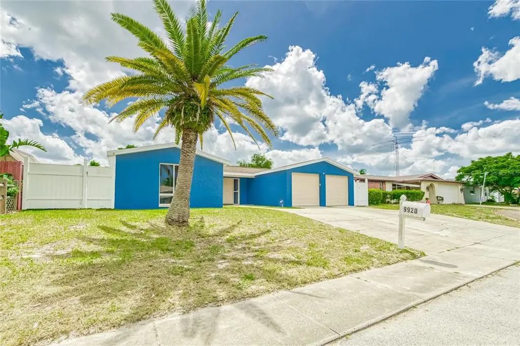 9920 Lake Chrise Lane Port Richey FL 34668
