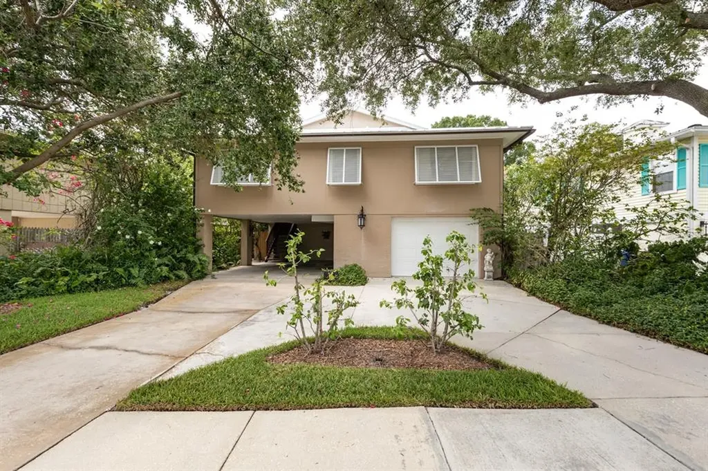 3518 Overlook Drive NE St Petersburg FL 33703