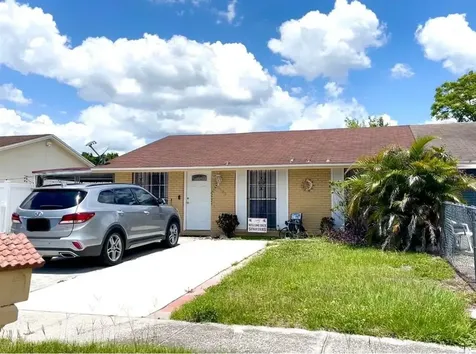 8582 Briar Grove Circle Tampa FL 33615