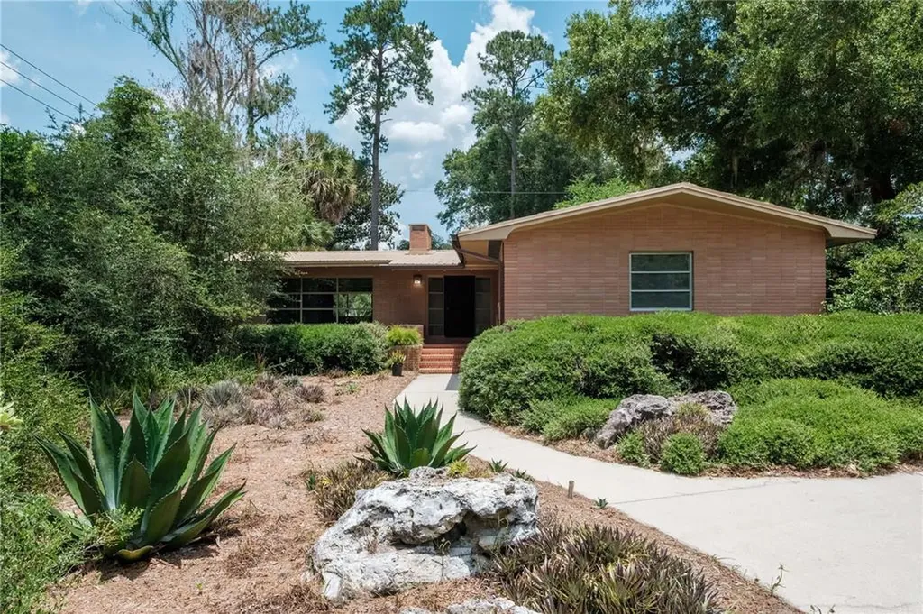 1840 NW 10th Avenue Gainesville FL 32605