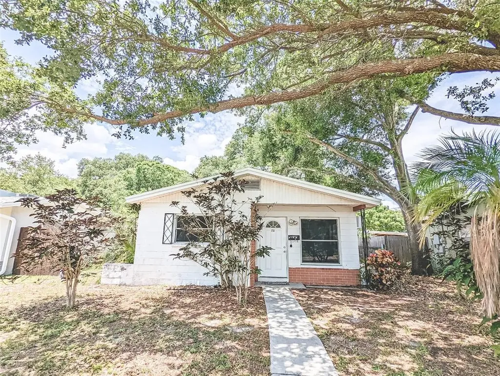 731 71st Avenue N St Petersburg FL 33702