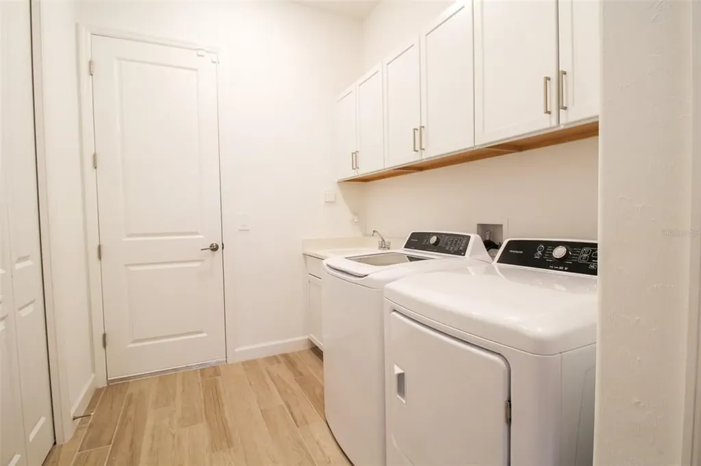 16106 Tradewind Terrace Bradenton FL 34211
