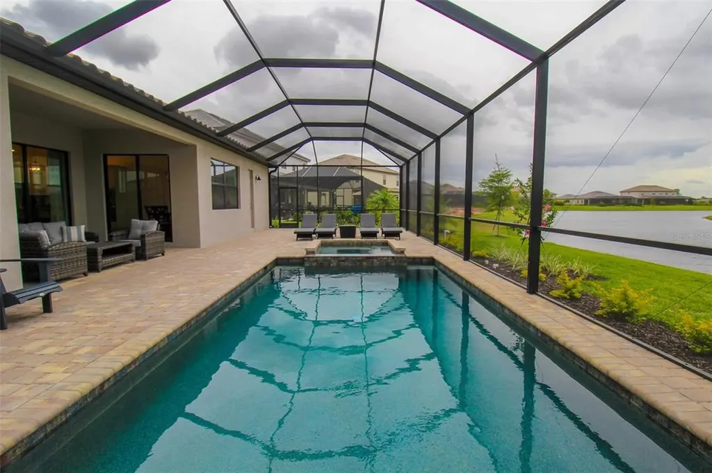 16106 Tradewind Terrace Bradenton FL 34211