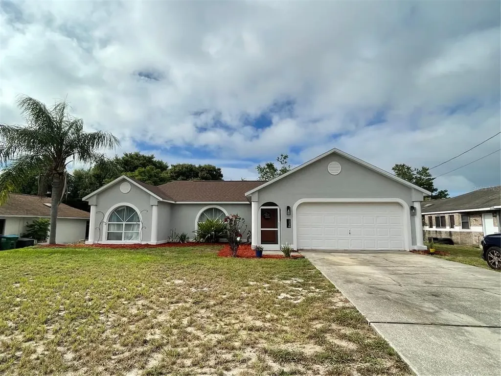 1730 E Chapel Drive Deltona FL 32725