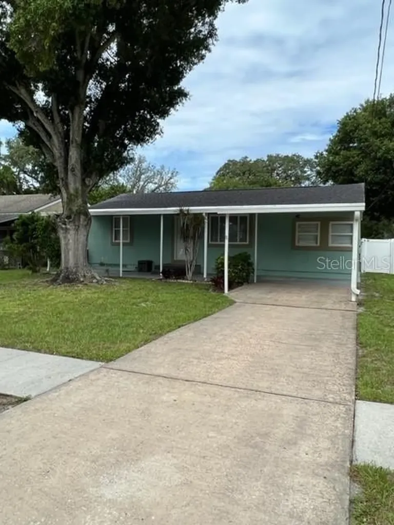 431 3rd Street NW Largo FL 33770