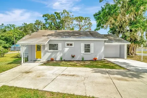 5427 16th Street Zephyrhills FL 33542