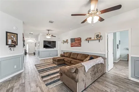 1604 N Johnson Street Plant City FL 33563