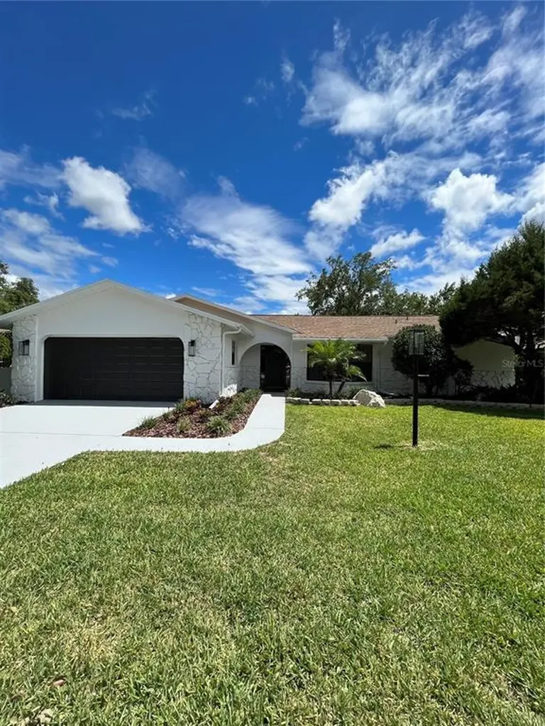 7704 Willow Brook Court Hudson FL 34667