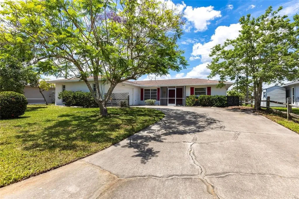 645 Michigan Drive N Venice FL 34293