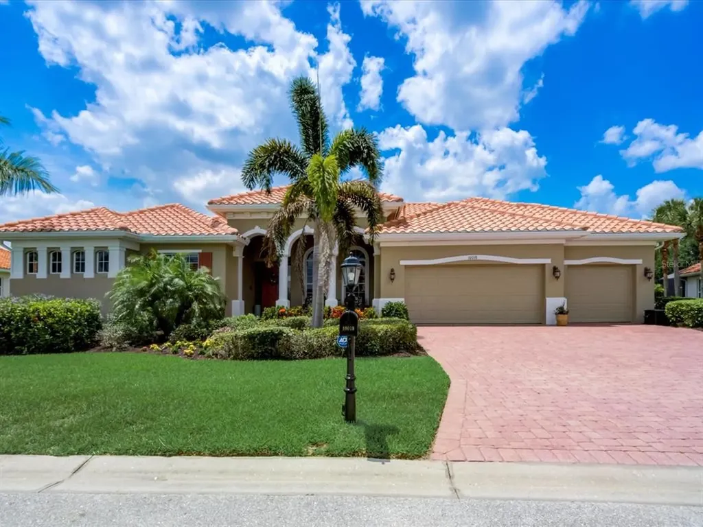 10018 Day Lily Court Bradenton FL 34212