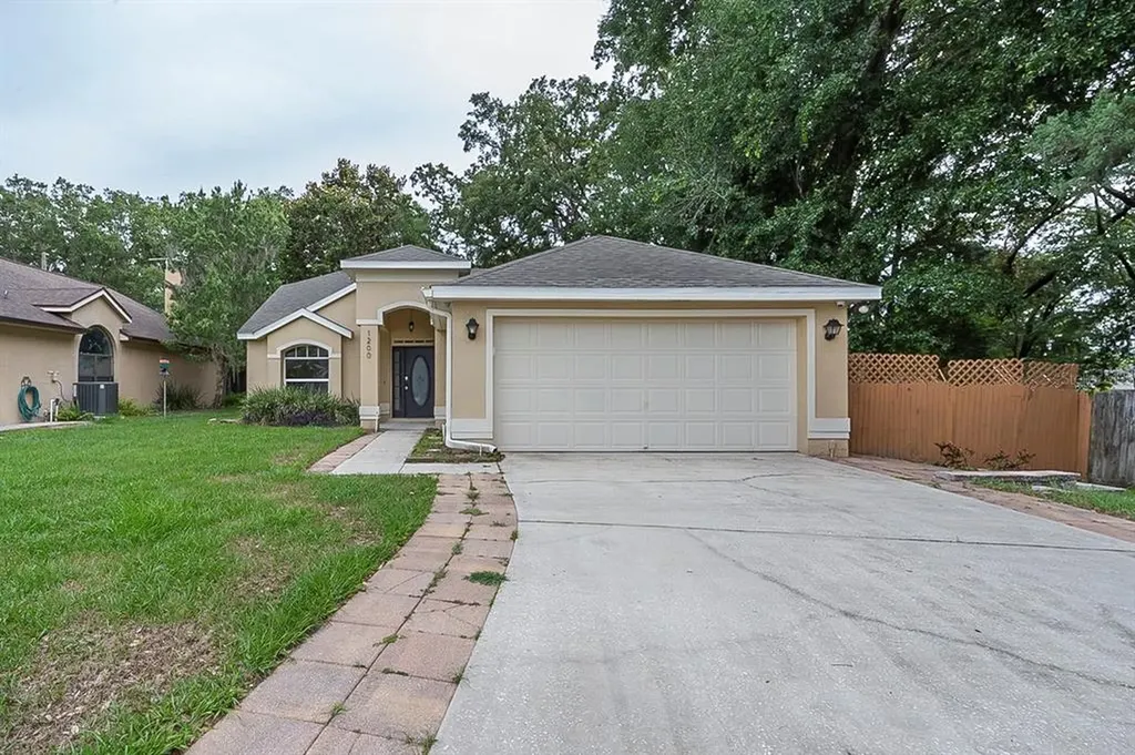 1200 Woodfield Oaks Drive Apopka FL 32703