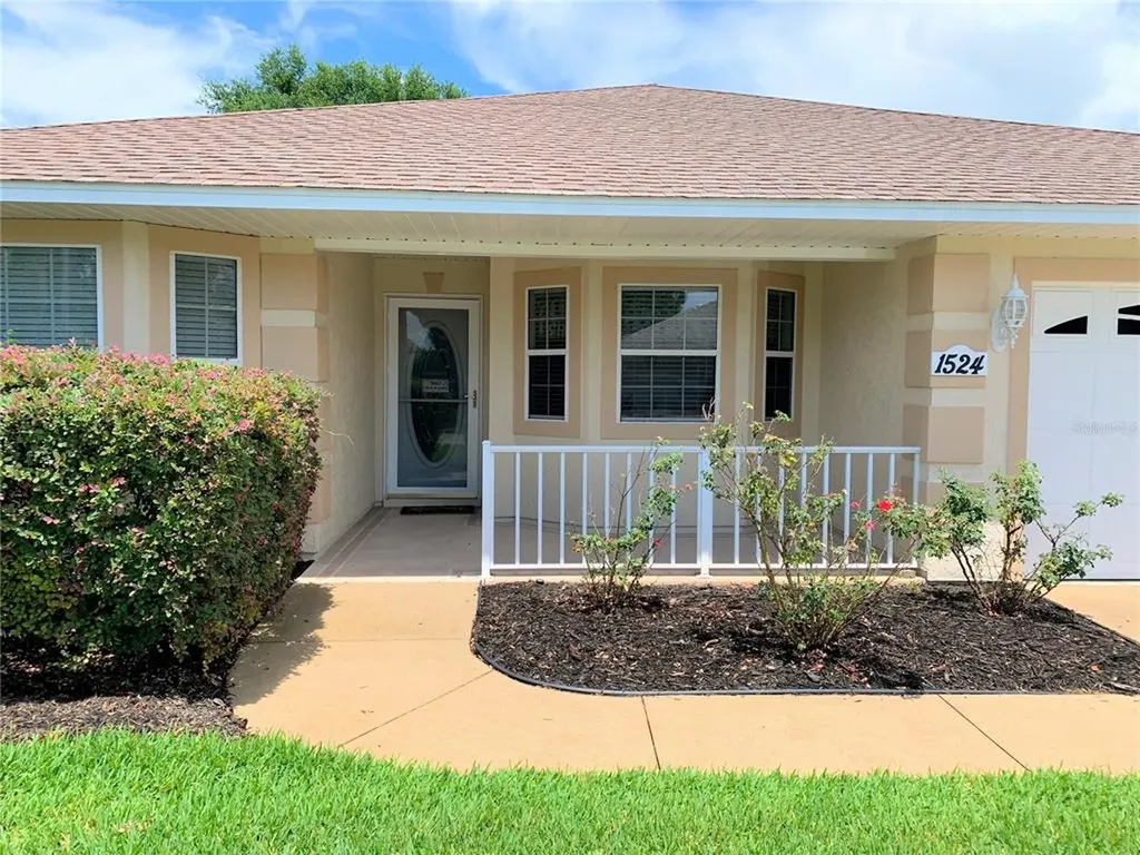 1524 Lake Villa Drive Tavares FL 32778