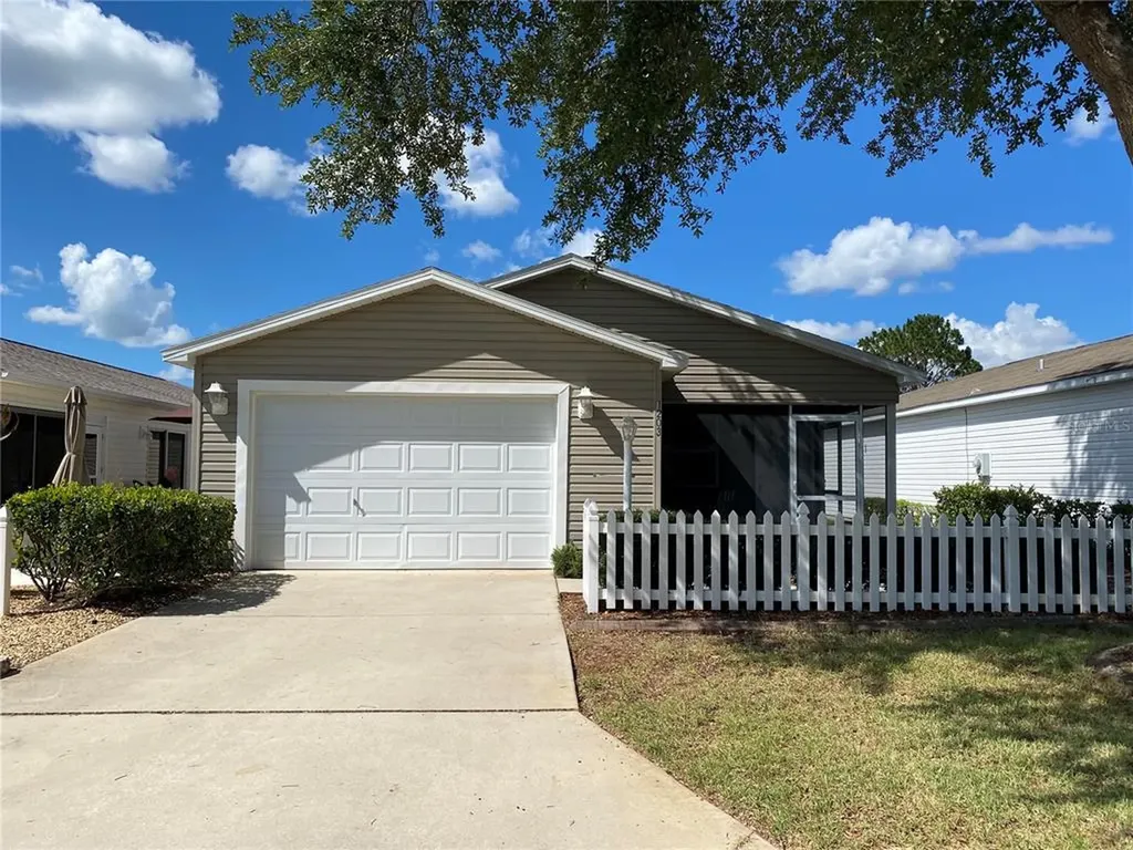1203 Mathews Lane The Villages FL 32162