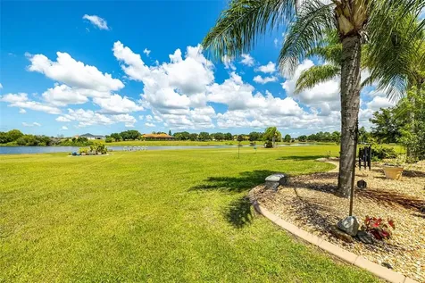 5023 Lake Toscana Drive Wimauma FL 33598