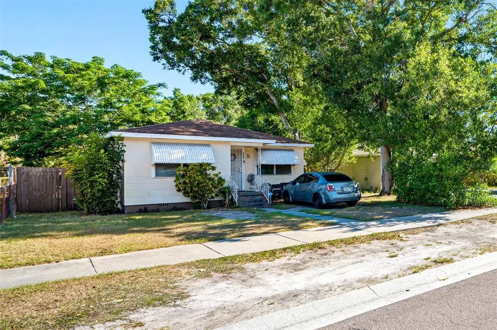 4542 20th Avenue S St Petersburg FL 33711