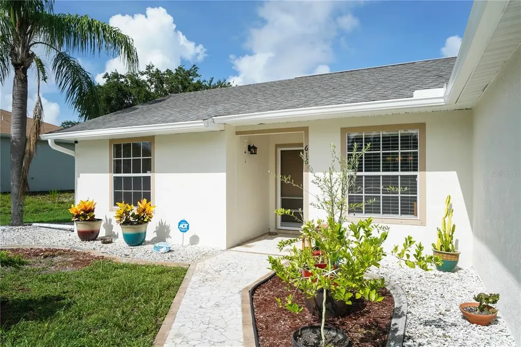 618 SW 11th Avenue Cape Coral FL 33991