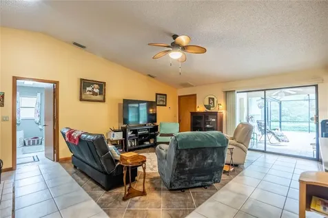 88 Oak Village Boulevard Homosassa FL 34446