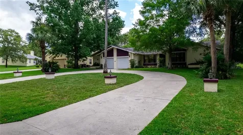 88 Oak Village Boulevard Homosassa FL 34446