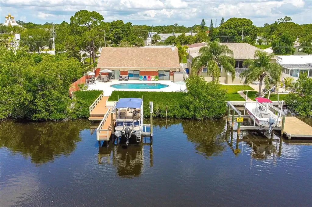 336 89th Avenue N St Petersburg FL 33702
