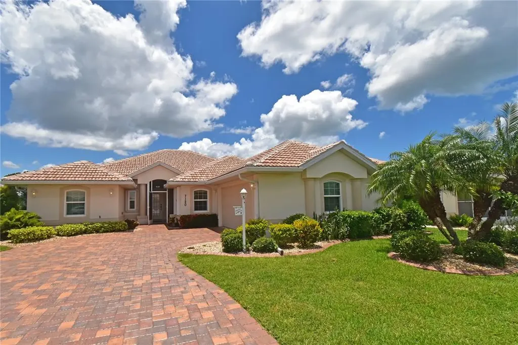 7120 S Lake Drive Englewood FL 34224